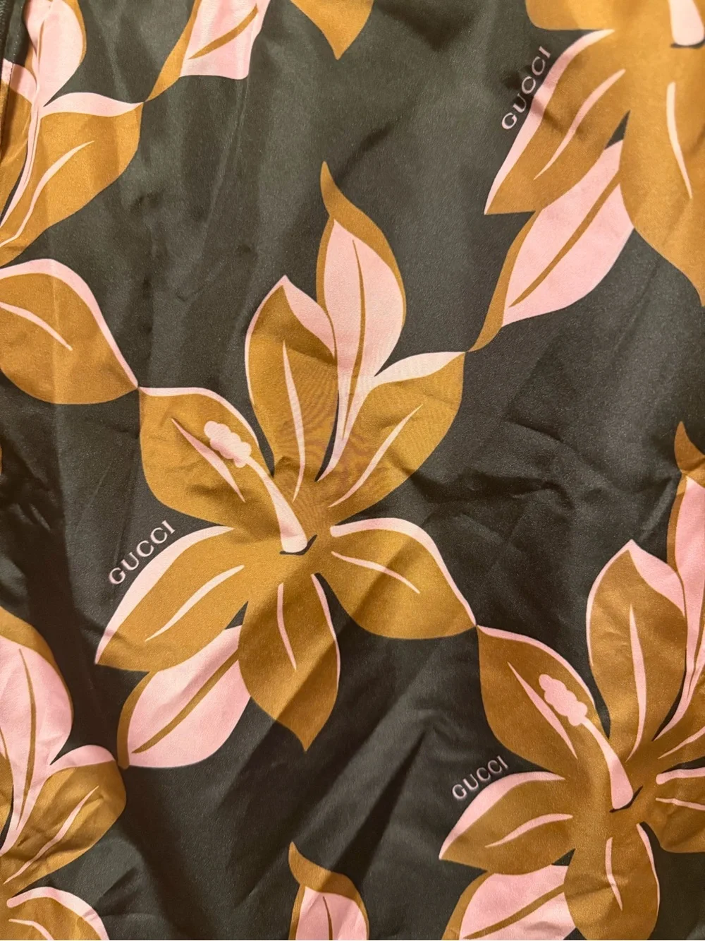 Gucci new authentic